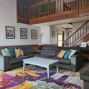 A retreat in the city. Spacious, sleeps up to 20! - Image 2