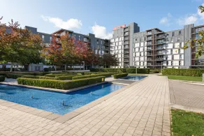 2 Bedroom 2 Bathroom Apartment in Central Milton Keynes with Free Parking and Smart TV - Contractors, Relocation, Business Travellers - Image 5