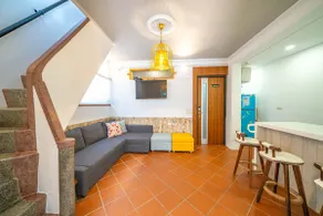 Entire Home 6–8 | 2 Parking | Near Train Station - Image 4