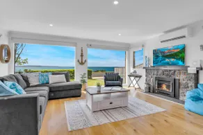 Talisman Stunning Clifftop Ocean Views - Image 2