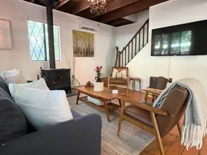 Secret Getaway Nestled in a Woodland Setting - Image 2