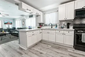 Cozy LA Retreat | Near LAX SoFi & Intuit Dome - Image 5
