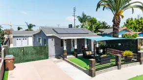 Cozy LA Retreat | Near LAX SoFi & Intuit Dome - Image 2