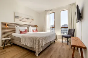 BizStay Harbour 60 - Image 3
