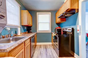 Cozy Park Circle, Charleston Guest House - Image 5