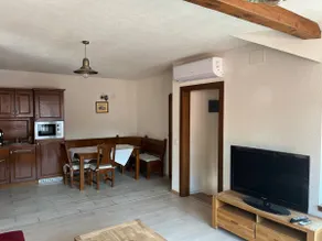 Charming Apartment Free Parking - Image 3