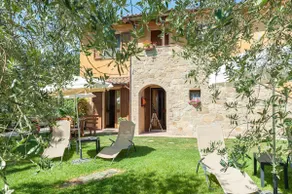 Farmhouse and Pool amid olive grooves| Assisi 20km - Image 3