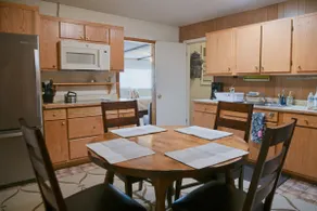 Steps from Main St/Private Entry Apt:King+Twin+Kit - Image 5