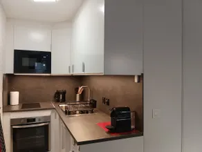 Air-conditioned studio with private garage - Image 3