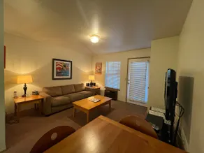 Easy Living: Condo in Downtown Hood River - Image 2