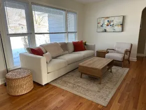 Sunny, spacious home, conveniently located. - Image 3