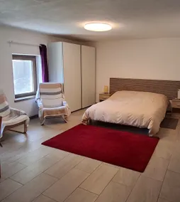 apartment with garden, surrounded by nature - Image 3