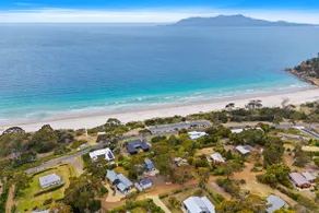 Sea Views at Spring Beach, East Coast Tasmania - Image 2