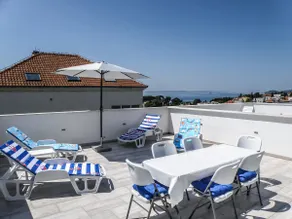 Appartement avec terrasse et parking gratuit - Plage à proximité - Image 2