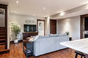 Spacious Suite • Short drive to Downtown/Festivals - Image 4