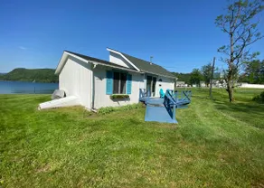 Lake St. Catherine Waterfront Cottage - Image 2