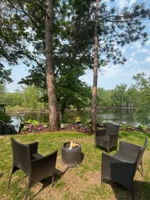 Waterfront Cottage with beautiful views - Image 3
