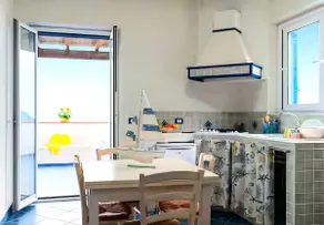 Apartment with terrace overlooking the sea and the Aeolian Islands - Image 3