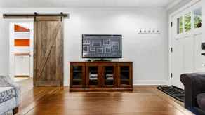 Beautifully Updated Home Blocks from Downtown - Image 5