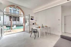 Stunning Luxury Loft, with Private Terrace on Canal - Image 3