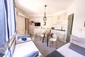 Fresh renovated maisonette close to the beach - Image 2