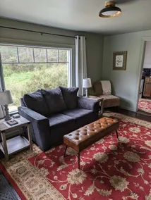 Cardinal Cottage with EV Charger, Wi-Fi, Smart TV - Image 3