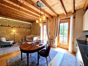 House in town private parking air cool garden - Image 4