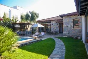 Family friendly villa with private pool & garden. - Image 2