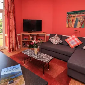The East Wing Cute & Cosy Sleeps 2 Ideal for NC500 - Image 2
