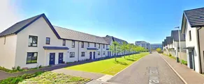 Newbuild - 3 bedrooms, 2 baths,5 mins from airport - Image 3
