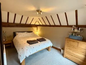 Cosy converted cow shed near Tenterden - Image 4