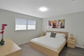 Luxurious and Modern Townhome by Sawgrass Mall 2BR - Image 4