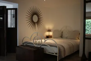 Charming private guest suite with sunny terrace - Image 4