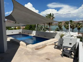 Modern Studio with Pool - Image 2