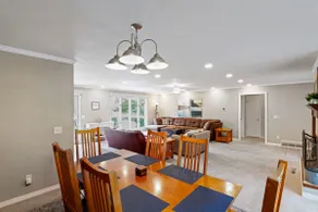 5 BR lakefront home with swim dock bunk room High Speed WiFi - Image 3