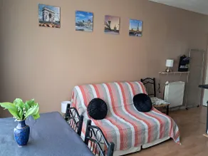 Idleness and cozy nest close to amenities - Image 2