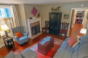 Little Chestnut Cottage in the City - Image 3