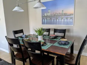 3Bdr Spacious Apartment near Fresh Pond - Image 4