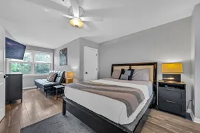 Prime Downtown 2BR Near HU & Waterfront - Image 5