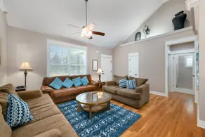 Luxury Guest House Retreat - Image 5