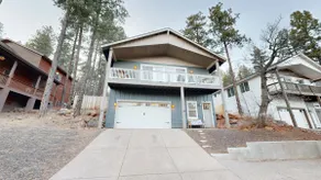 Modern Retreat Near Downtown w/Hot Tub & Game Room - Image 2