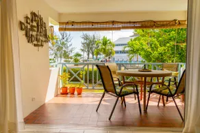 The Holiday Hub close to amenities and beach view - Image 3