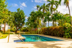 The Holiday Hub close to amenities and beach view - Image 4