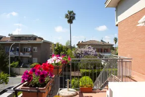 Modern Flat w/ Garden View Terrace near City & Sea - Image 3