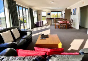 Walter Black Place - Lake Tekapo - Image 3