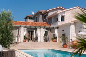 Moonlight Villa 2 - Image 2