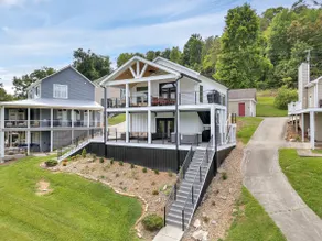 Mountain Lake Retreat w/ Concrete Walkway w/ Kayaks - Image 2