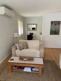 Modern Villa in Maylands + Parking + Wifi - Image 5