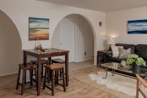 Private backyard, full kitchen, mountain views - Image 4