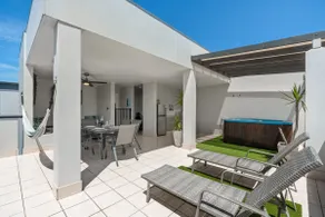 Penthouse Private Rooftop Spa|Gym|Sunset & Mt View - Image 2